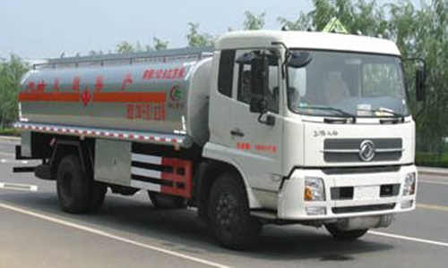 程力威牌CLW5160GYYD4型運油車