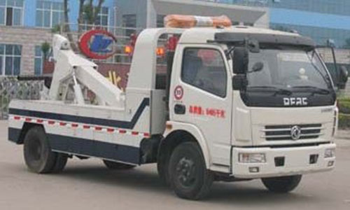 程力威牌CLW5082TQZ4型清障車