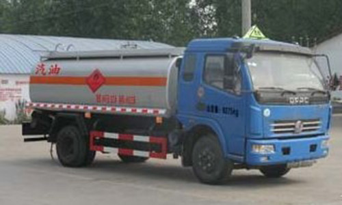 程力威牌CLW5082GJYD4型加油車