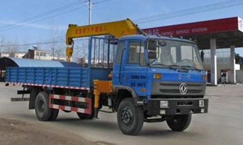 程力威牌CLW5160JSQ4型隨車(chē)起重運(yùn)輸車(chē)