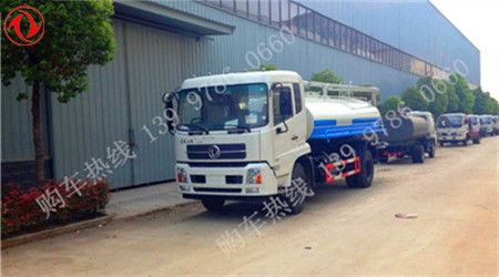 東風天錦吸糞車(11立方)